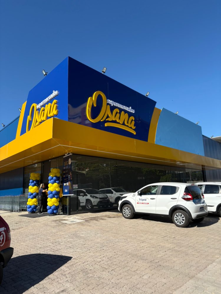 Fachada de supermercado Osana